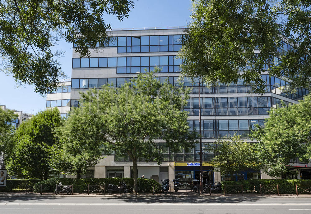 01972-ifacade