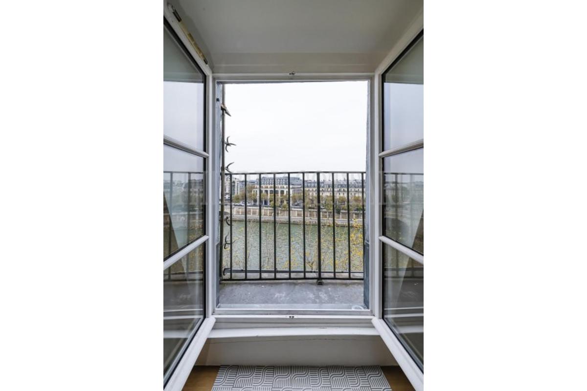 L2112_evuebalcon