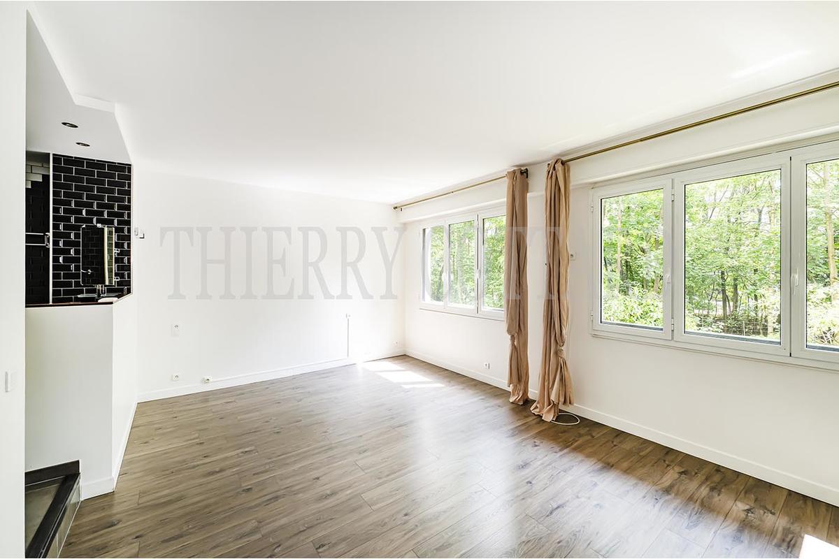 V3101_gchambre0